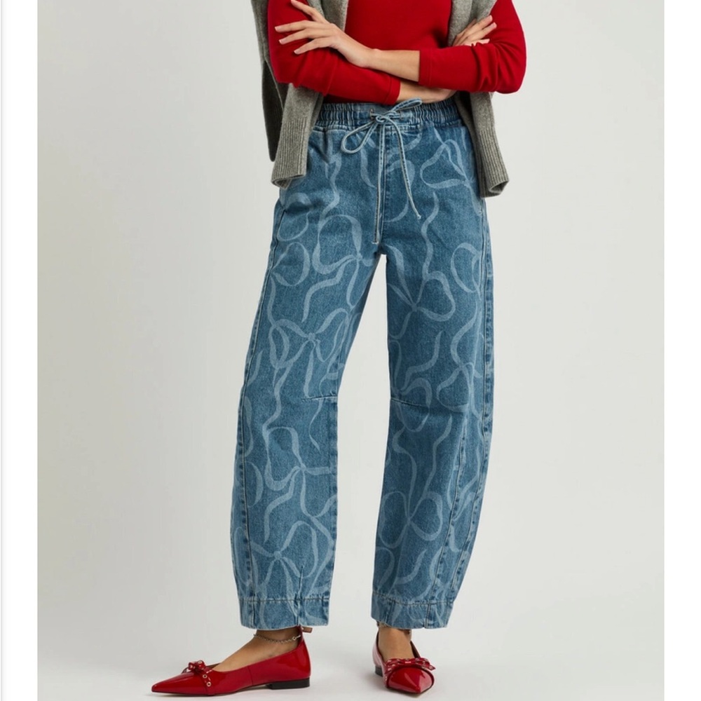 Stylish Blue Women's Jeans